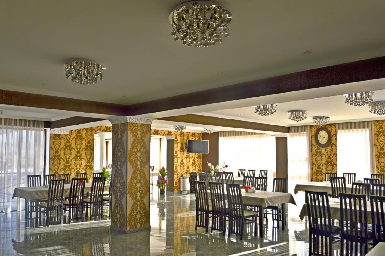 Hotel Grand Palace Ахалцихе Экстерьер фото